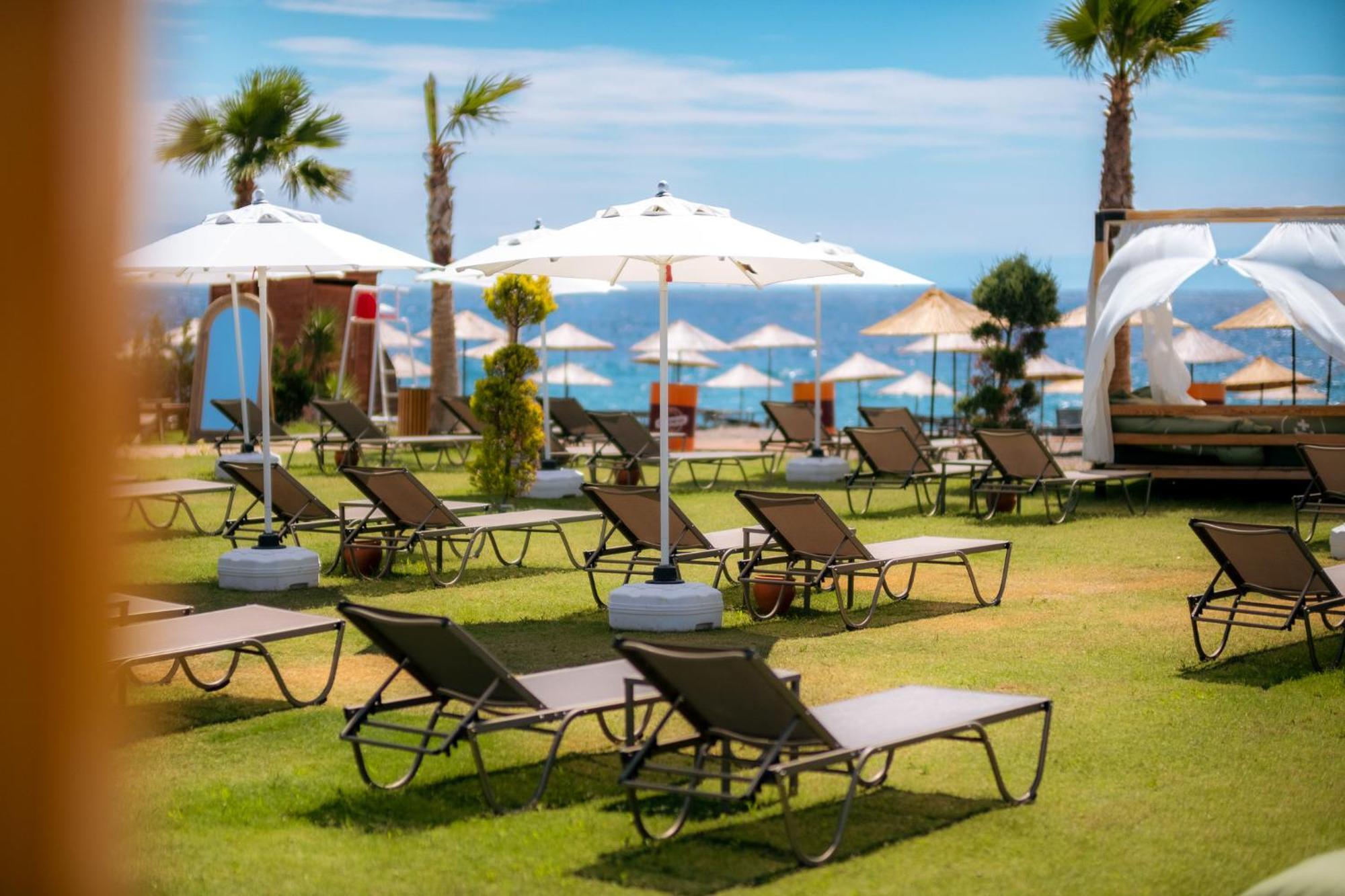 Assos Troy Beach Hotel Exterior photo